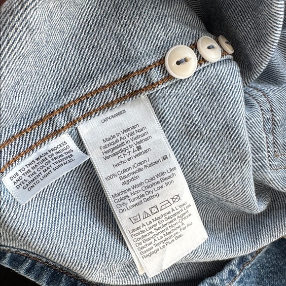 Madewell Denim Shirt - Picture 7 of 7